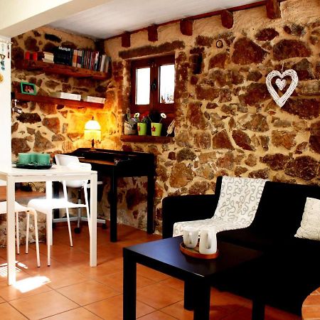 Sweet Stone Apartment In Imittos Atény Exteriér fotografie